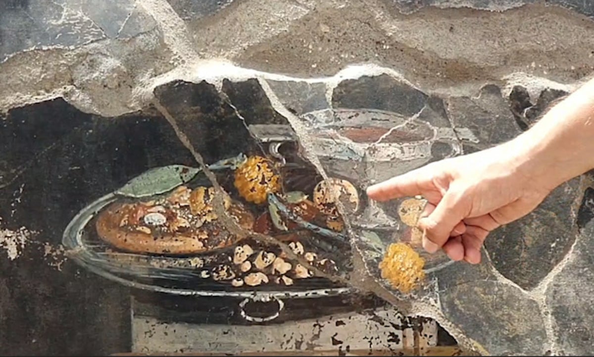 Pompeii fresco find possibly depicts 2,000-year-old form of pizza | Italy | The Guardian