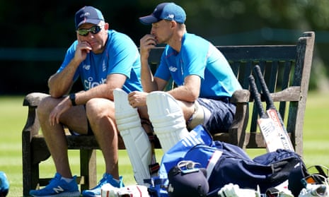 England’s head coach, Chris Silverwood (left), and the captain, Joe Root, at Edgbaston on the second day of the comprehensive defeat by New Zealand.