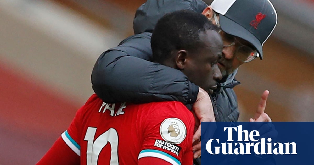 Jürgen Klopp will clear air with Sadio Mané after refusal to shake his hand