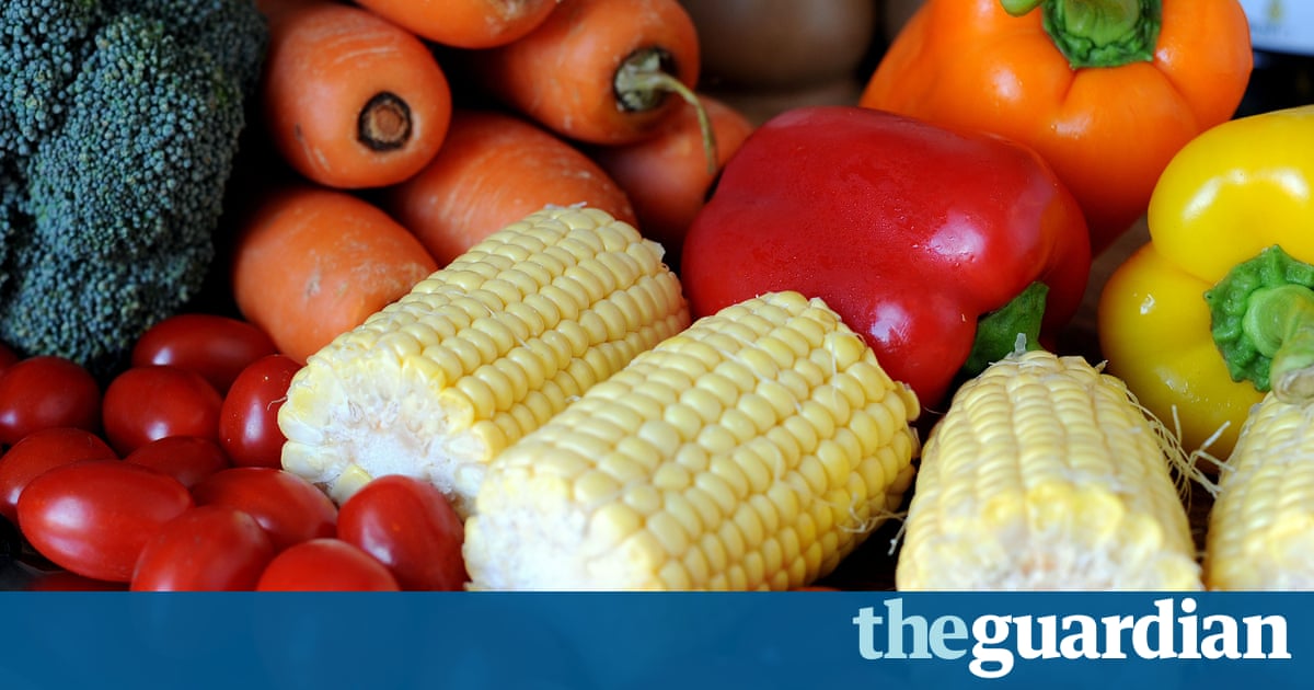 Mediterranean diet may reduce risk of form of breast cancer – study