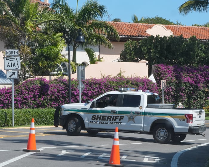Palm Beach sheriff says armed man killed after breaching Mar-a-Lago perimeter – video