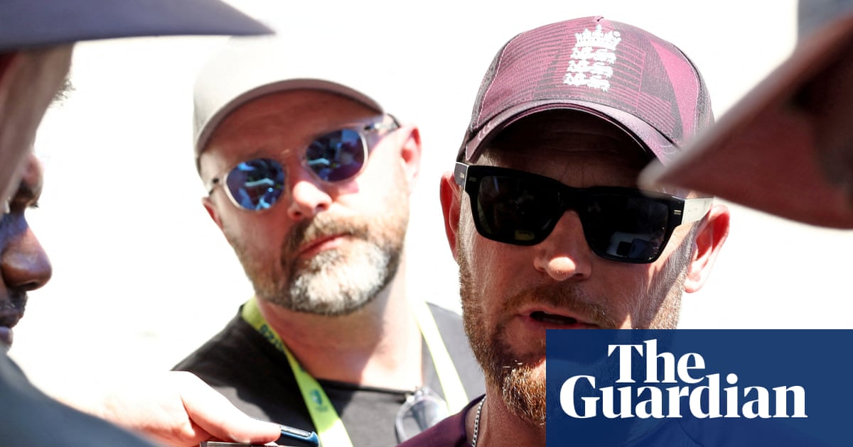 Brendon McCullum keen to carry on with England but wants to steer the ship'