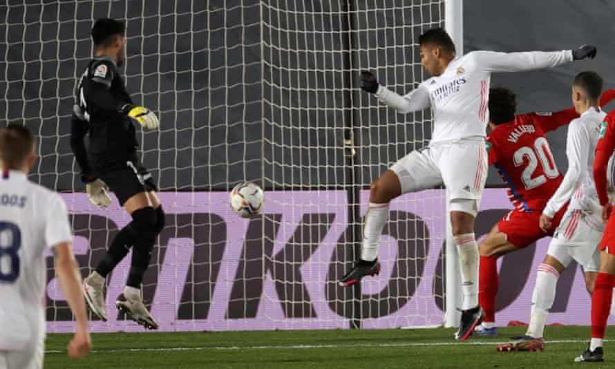 Casemiro heads home against Granada