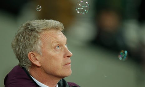 David Moyes leads his West Ham team into a tough-looking date with Manchester City.