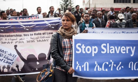 Hundreds of Eritreans demonstrate in front of the African Union headquarters in Addis Ababa, Ethiopia, asking for measures to be taken against Eritrea in June 2015.