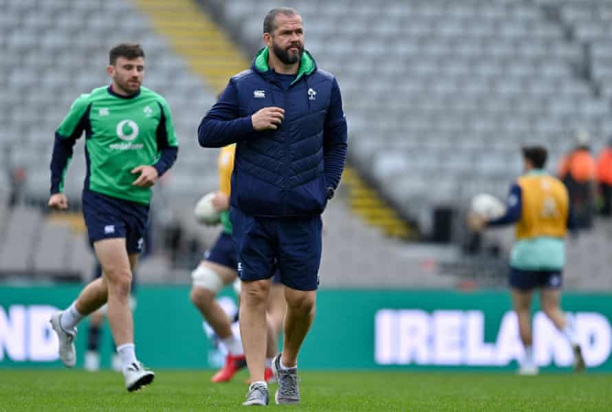 Head coach Andy Farrell keeps an eye on his squad at Eden Park