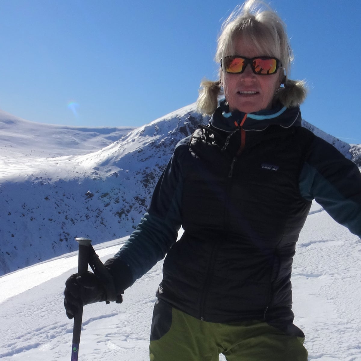 Men, mobiles, and mountains, a risky combination, says expert