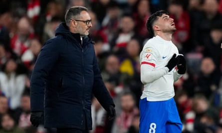 Pedri (right) walks off the pitch after being injured during the La Liga match between Athletic Bilbao and Barcelona at San Mamés in Bilbao, Spain on 3 March 2024