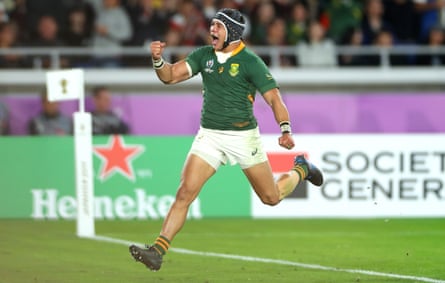 Cheslin Kolbe celebrates scoring South Africa’s second try