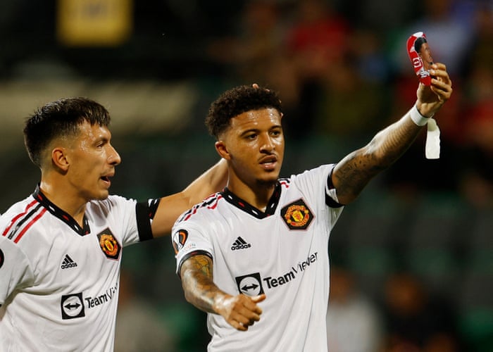Jadon Sancho shows them the shinpad.