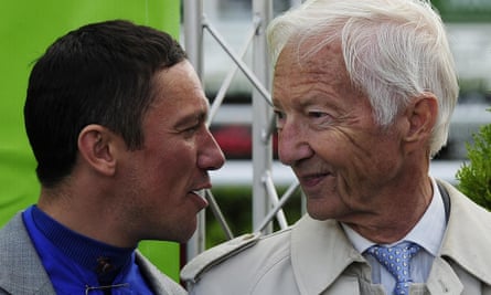 Frankie Dettori parle avec Lester Piggott.