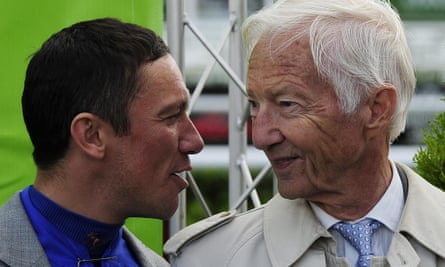 Frankie Dettori talks with Lester Piggott.