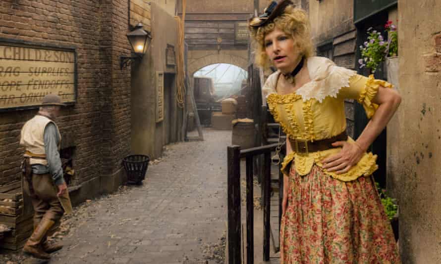 Lucy Montgomery as Minnie Bilge.