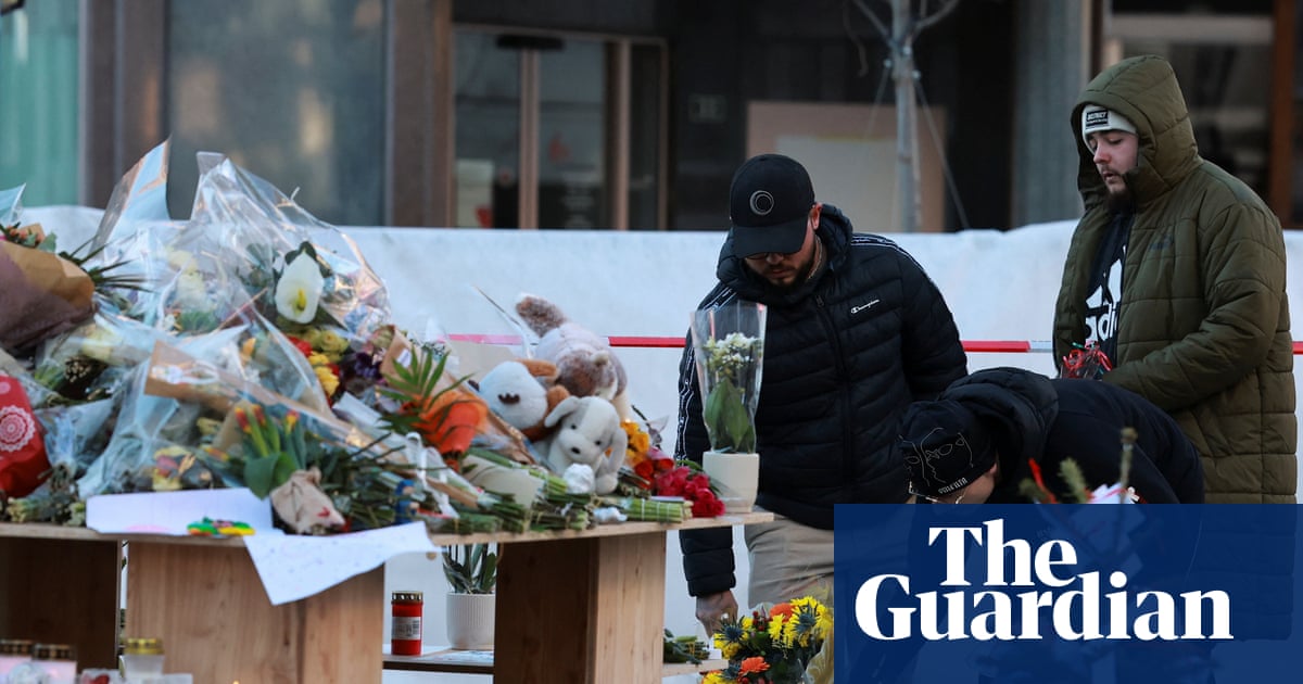Swiss prosecutors place bar managers under investigation after deadly fire