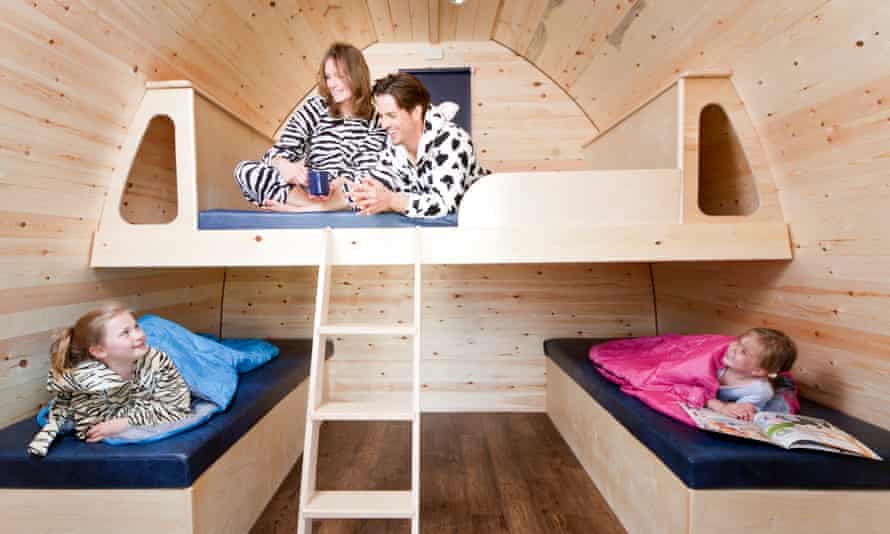 Waveney Glamping Pod bunkbeds and family