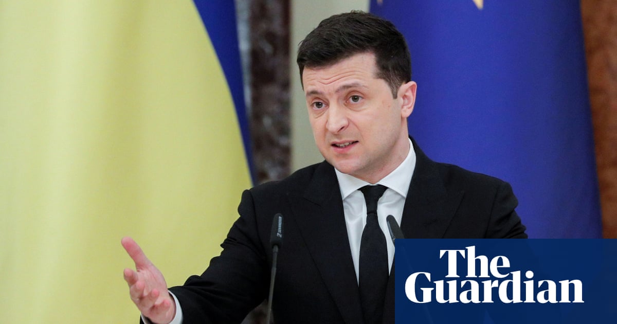 Ukraine pressures Nato for membership as Russia amasses troops at border