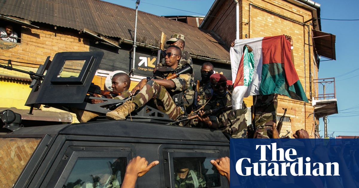 Soldiers from elite Capsat unit join protests against Madagascar's president