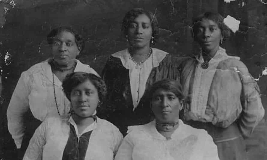 Harriet Thorpe - top left - with her sisters