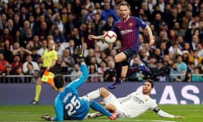Rakitic goal earns victory for dominant Barça