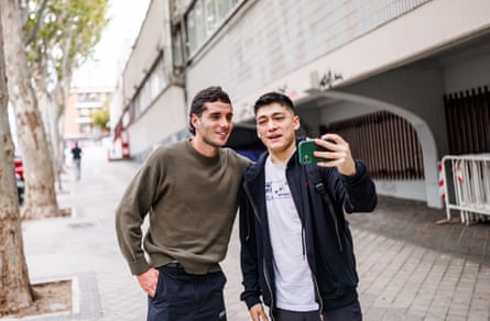 Sergio Camello meets a fan