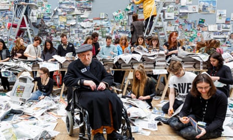 ‘We live in societies suffocating in waste’ … Gustav Metzger with students from Central St Martins at his Remember Nature day of action in 2015.