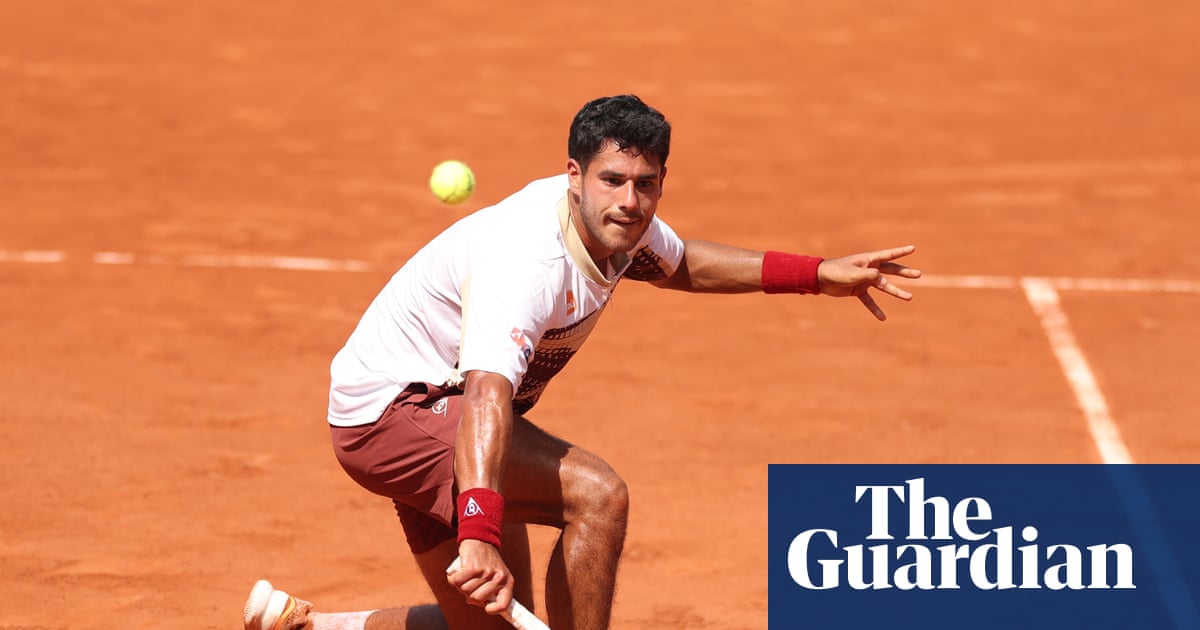 ‘This sort of match needs a man’: Vallejo criticises female umpire at French Open