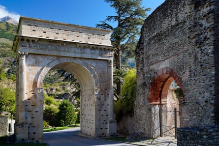 Roman arch in Italian town