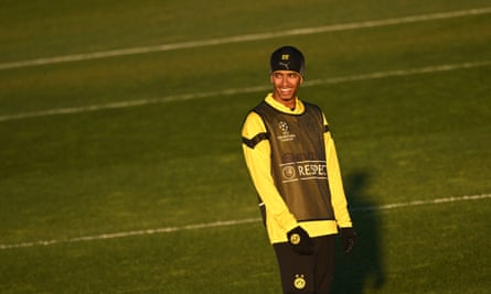Jude Bellingham lors d'une séance d'entraînement du Borussia Dortmund mardi.