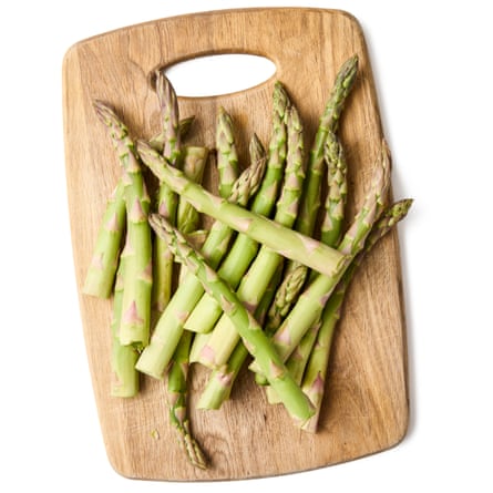 Felicity Cloake’s Asparagus Soup. Select the thickest stalks available (slender ones aren’t a problem per se, but you may prefer to use them in a dish where their tender elegance will be better appreciated; you may also prefer to remove the feathery tips and use them elsewhere). If the bases are very dry and brown, trim them, then weigh what’s left; you need roughly 500g.n Trim the asparagus. Boil a litre of water in a kettle or bring it to a boil in a saucepan (unless you have one of those fancy taps). Remove the woody ends from the stalks. It’s easiest to do this by bending them individually, because they should snap at just the point where they become too fibrous to cook through in the same time as the slimmer tops.