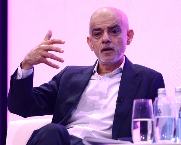 Khan vows to overrule residents’ group’s objections to Soho bars and restaurants