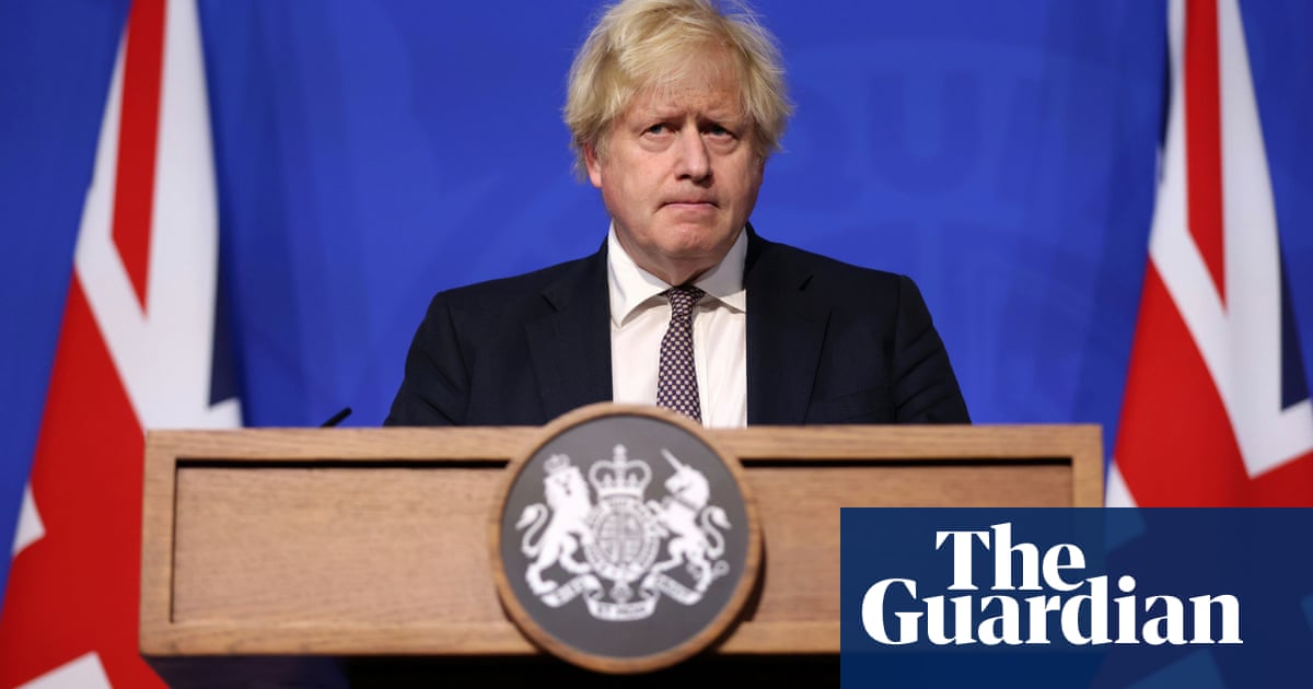 boris johnson tightens rules on travel and mask wearing over omicron concerns coronavirus the guardian boris johnson tightens rules on travel and mask wearing over omicron concerns coronavirus the guardian