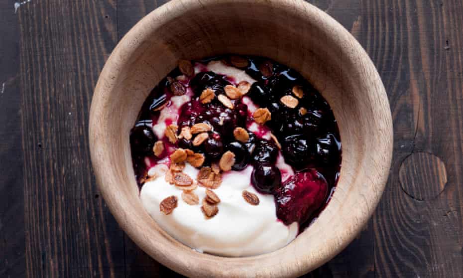 Daily oats: toasted spelt and barley porridge with berries and yogurt.
