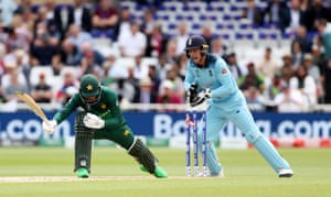 England chasing 349 to win v Pakistan: Cricket World Cup 2019 – live! | Sport 13 Fakhar, stumped by Buttler for 36.