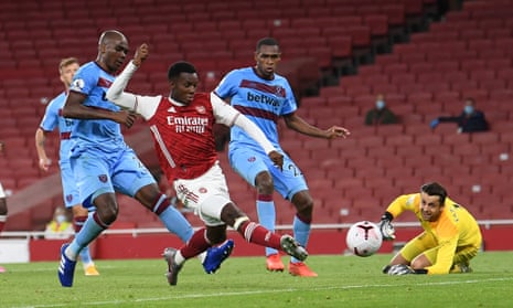 Eddie Nketiah scores for Arsenal v West Ham