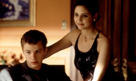 Come-ons ... Ryan Phillippe and Sarah Michelle Gellar as Sebastian and Katherine in Cruel Intentions.