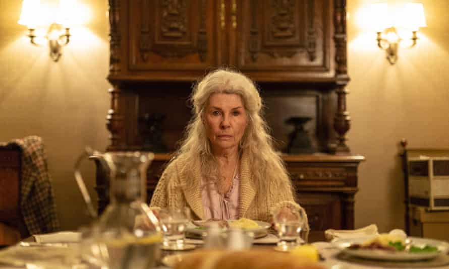 Robin Nevin en Relic.