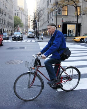 "Cunningham was recognized out of fashion always held by their uniform working blue jacket, khaki pants, bike and camera in the eye"