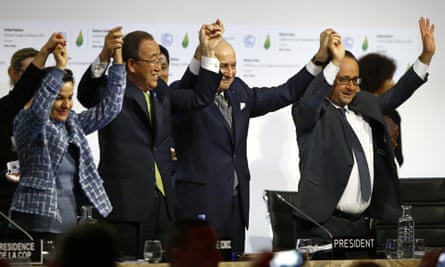 François Hollande and Ban Ki-moon at Paris climate accord in 2015