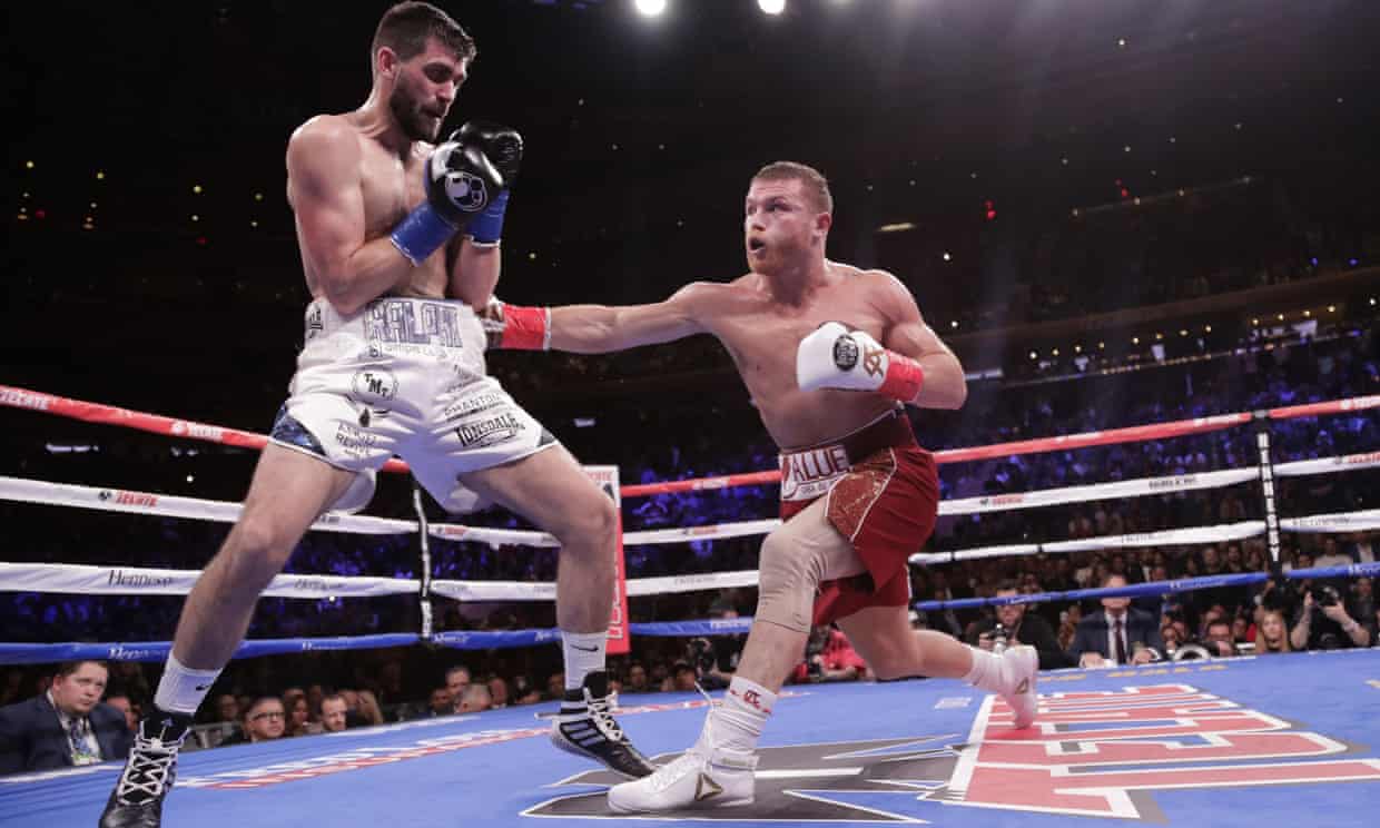 Canelo Álvarez against Rocky Fielding