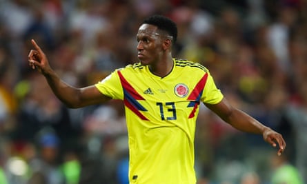 Yerry Mina in action for Colombia at the World Cup.