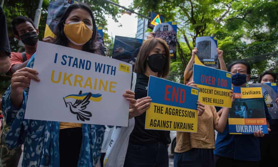 Amnesty International activists gathered in front of Russian embassy in Bangkok on 23 March to protest against Russian troops invading Ukraine.