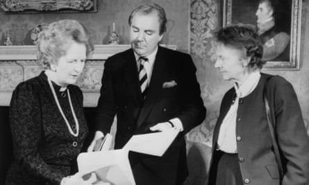 Tony O’Reilly handing the deeds of Cape Cornwall, bought by Heinz for the UK, to Margaret Thatcher with Dame Jennifer Jenkins, of the National Trust, right, in 1987.