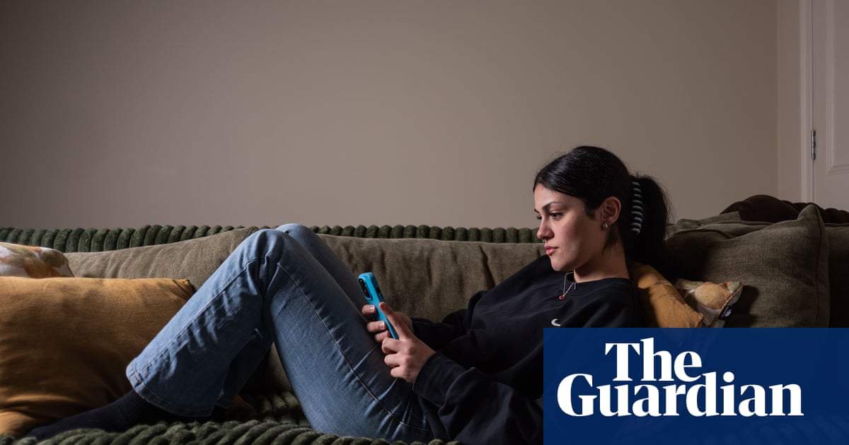 I don't think my brain should have gone through that': five young people on their experience of smartphones as teens