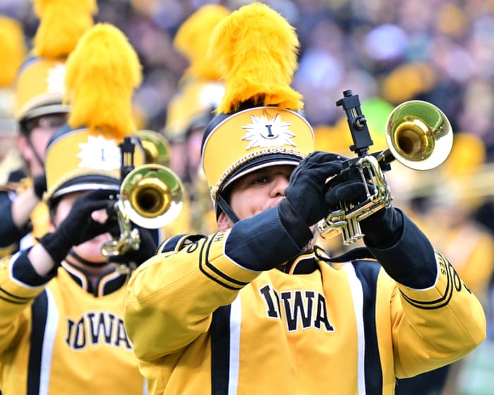 Iowa marching band member taken off life support after collapse in extreme heat