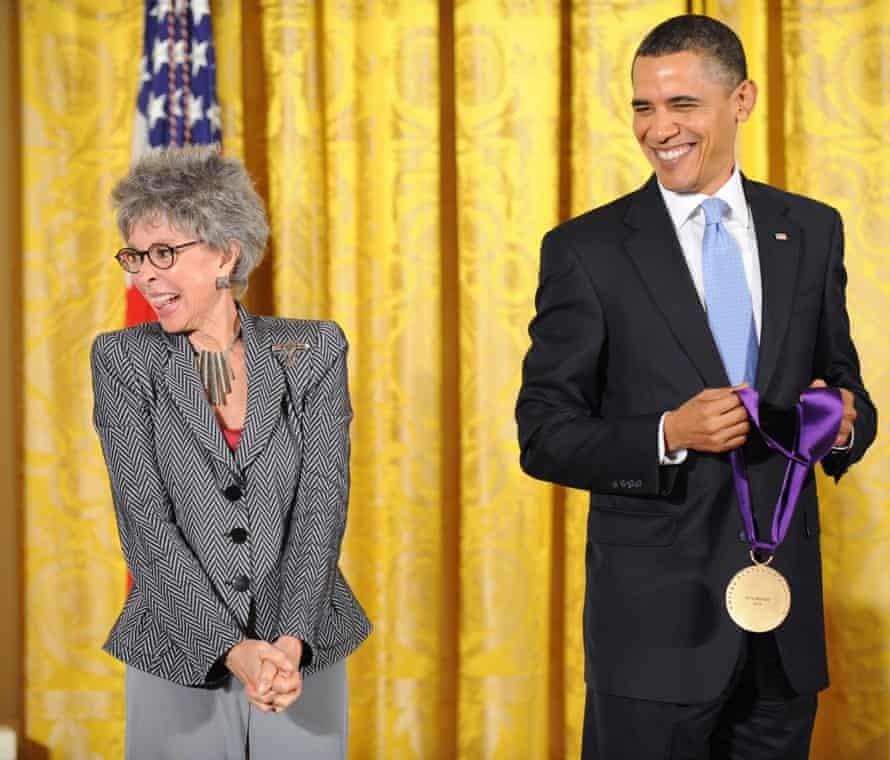 Rita Moreno receiving the 2009 National Medal of Arts from Barack Obama