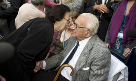 Sir Nicholas Winton meeting some of the (now grown up) children he helped save.