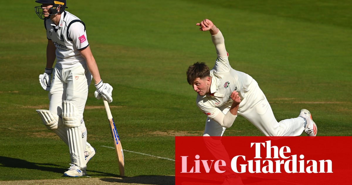 Warwickshire v Lancashire: Bob Willis Trophy final, day two – live!