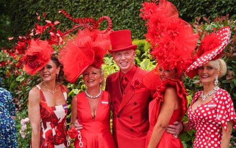 Racegoers who got the “red tomato” memo arrive on day three of Royal Ascot.