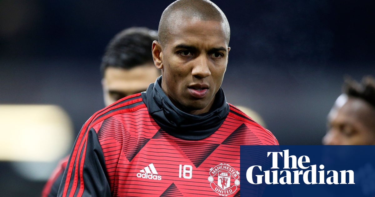 Inter agree £1.3m fee with Manchester United for full-back Ashley Young