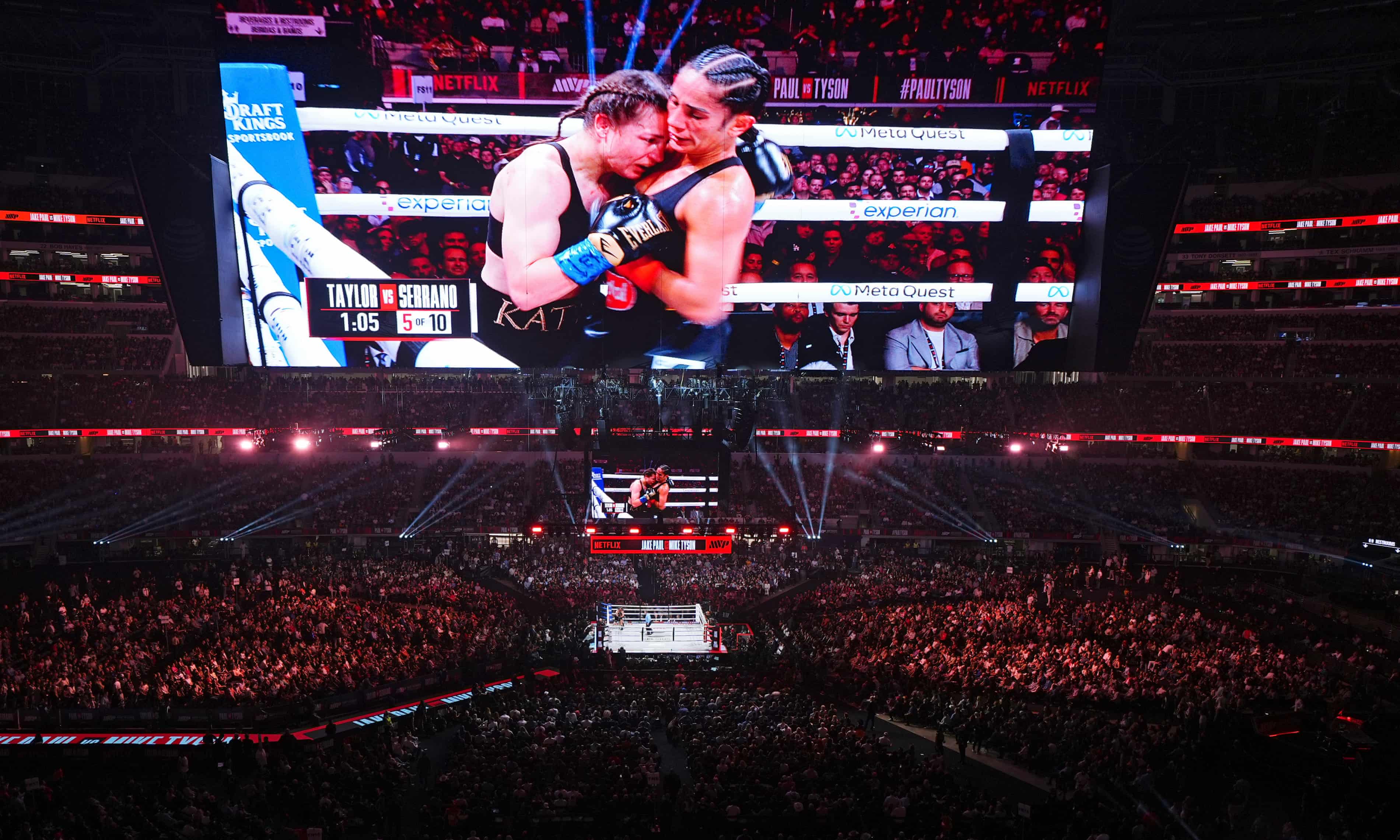 Katie Taylor și Jake Paul în ring, rivalitate în boxul feminin, meci controversat, influența lui Canelo Alvarez | sursa foto: The Guardian Katie Taylor și Jake Paul în ring, rivalitate în boxul feminin, meci controversat, influența lui Canelo Alvarez | sursa foto: The Guardian